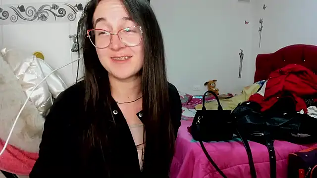 Sweet-Suck69 online show from June 21, 10:56 pm