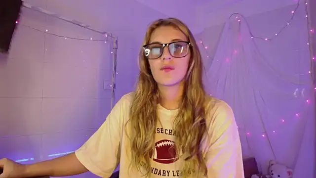 Giia paiige18 online show from November 5, 10:32 pm