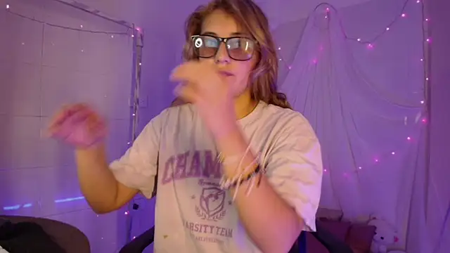 Giia paiige18 online show from November 14, 10:07 pm