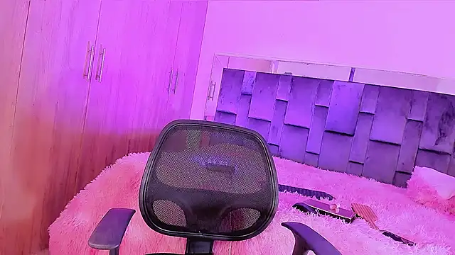 Vianca Chanel online show from January 22, 4:44 pm