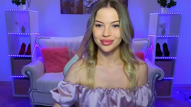 EmmyMills online show from January 9, 8:54 pm