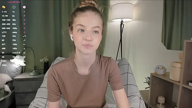 Snapshot of YuNabif chatting on October 15, 7:08 am YuNabif online show from October 15, 7:08 am