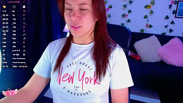 SharonR1 online show from November 2, 2:30 pm