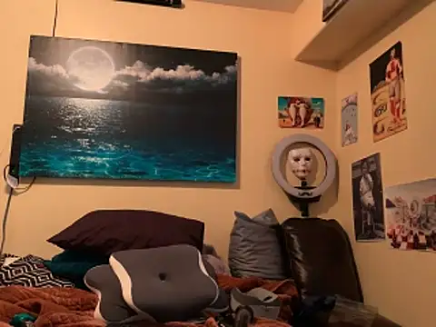 Snapshot of Mic_Oxinner chatting on April 13, 12:38 am Mic Oxinner online show from April 13, 12:38 am