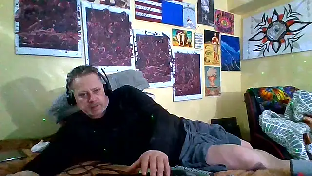 Snapshot of Mic_Oxinner chatting on August 2, 1:42 pm Mic Oxinner online show from August 2, 1:42 pm