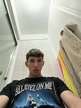 Snapshot of Jose_rz chatting on January 13, 2:06 am Jose rz online show from January 13, 2:06 am