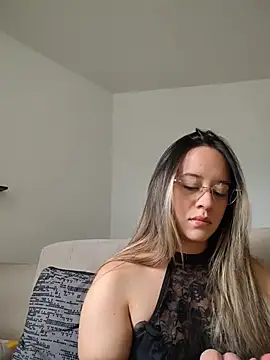 Snapshot of Dani_javi chatting on June 15, 5:04 pm Dani javi online show from June 15, 5:04 pm