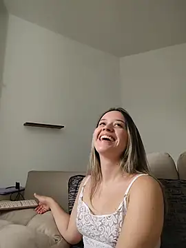 Snapshot of Dani_javi chatting on June 30, 5:14 pm Dani javi online show from June 30, 5:14 pm