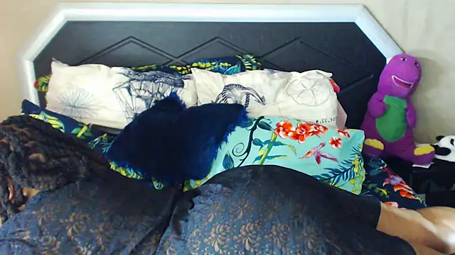 Bulkyyass online show from December 16, 10:42 am