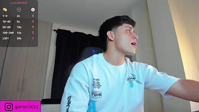 Snapshot of _joansoto chatting on March 4, 1:28 pm  joansoto online show from March 4, 1:28 pm