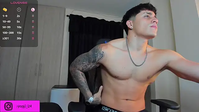 Snapshot of _joansoto chatting on March 21, 1:12 pm  joansoto online show from March 21, 1:12 pm