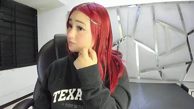 Catherinee69 x online show from January 6, 3:54 am