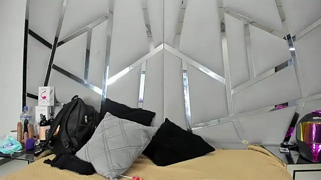 Catherinee69 x online show from May 24, 3:22 am