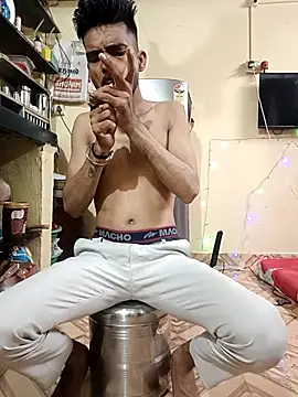 saggy1218 online show from December 16, 9:42 pm