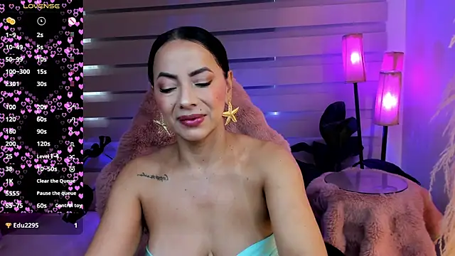 Snapshot of veronika_naughty chatting on July 4, 2:56 pm veronika naughty online show from July 4, 2:56 pm