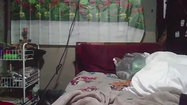 jaxx12369 online show from April 18, 3:43 am