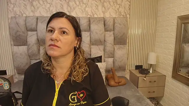 charlotte  G online show from September 10, 10:48 am