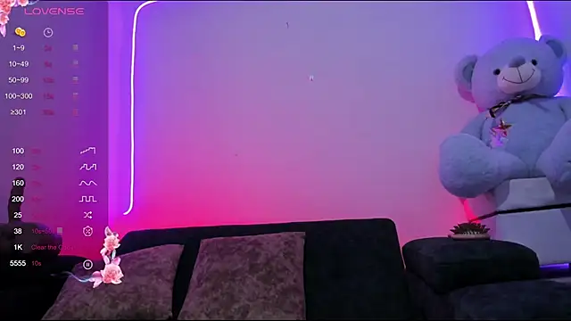 liz 25b online show from March 29, 3:50 am