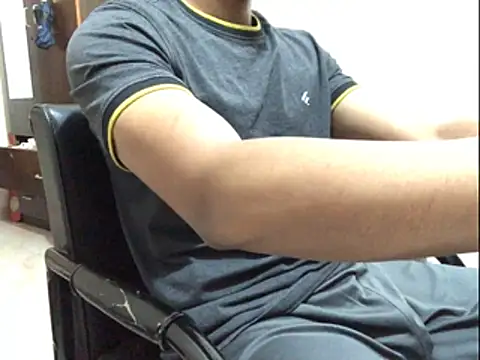 Zeuhorny online show from December 2, 7:20 pm