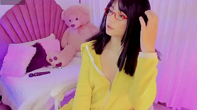 Snapshot of Lovely_celestte chatting on March 7, 1:20 am Lovely celestte online show from March 7, 1:20 am