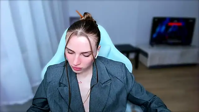 StellaLawless online show from February 11, 11:54 pm