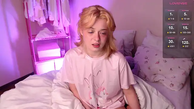 KatieMelone online show from November 11, 1:49 am