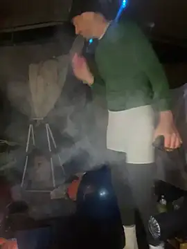 TheOnlyTwinTowers online show from December 17, 8:34 am