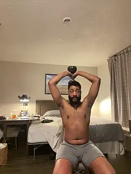 TheOnlyTwinTowers online show from February 14, 7:49 am