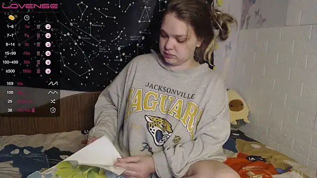 Snapshot of darling_tony chatting on October 31, 8:04 am darling tony online show from October 31, 8:04 am