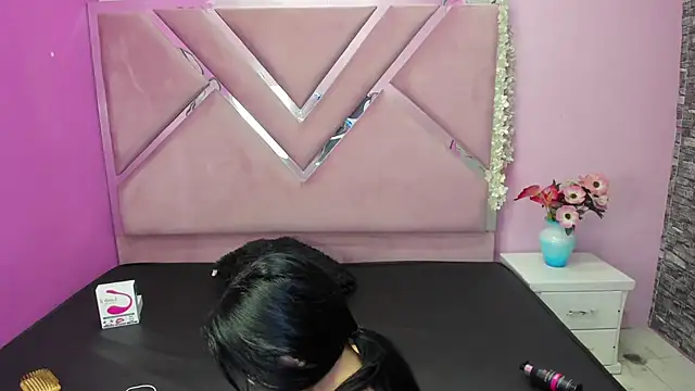 IsisRouse online show from February 16, 2:53 am