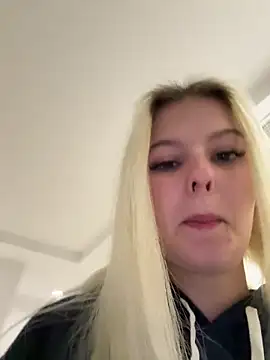 Snapshot of Allylove03 chatting on December 14, 6:46 am Allylove03 online show from December 14, 6:46 am