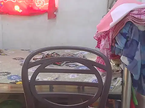 Model-Tanya online show from March 10, 9:43 am