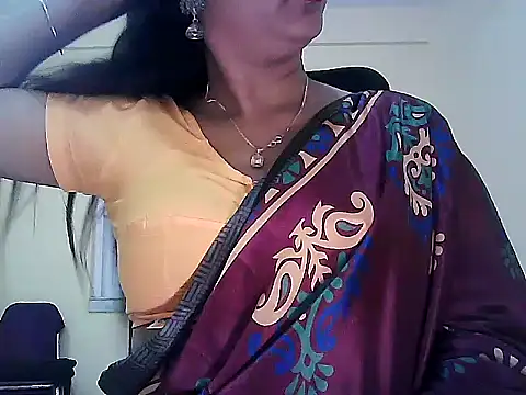 Model-Tanya online show from December 20, 10:11 am