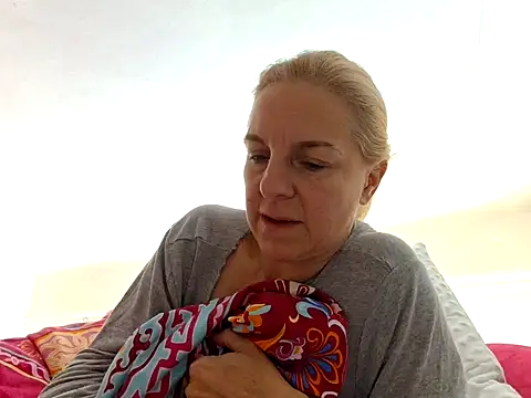 Snapshot of FrauleinSchmitt chatting on October 2, 7:48 am FrauleinSchmitt online show from October 2, 7:48 am