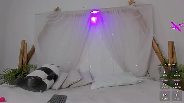  RedMoon online show from December 14, 6:45 pm