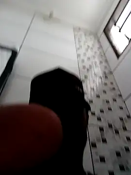 Snapshot of Beto0815 chatting on February 12, 1:28 pm Beto0815 online show from February 12, 1:28 pm