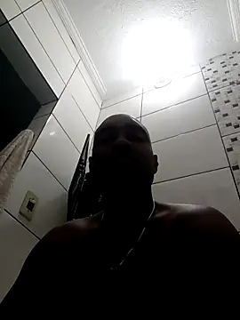 Snapshot of Beto0815 chatting on February 24, 11:19 am Beto0815 online show from February 24, 11:19 am