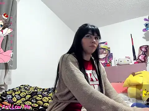 Snapshot of seduction_party chatting on October 31, 12:11 am seduction party online show from October 31, 12:11 am