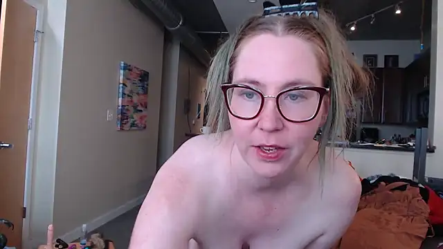 Snapshot of littlelustlamb chatting on September 29, 8:13 pm littlelustlamb online show from September 29, 8:13 pm