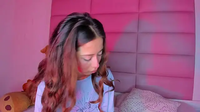 little-Emma online show from February 21, 3:12 am