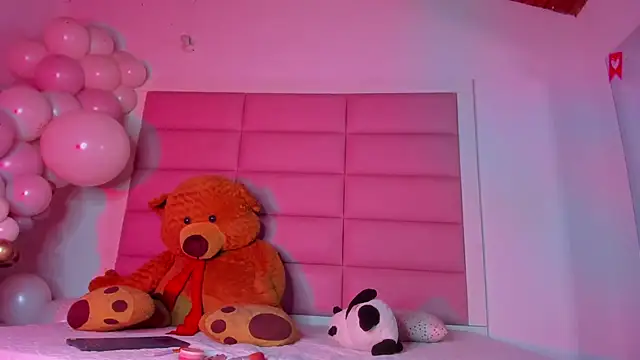 little-Emma online show from February 23, 3:35 am