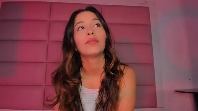 little-Emma online show from November 15, 11:21 pm