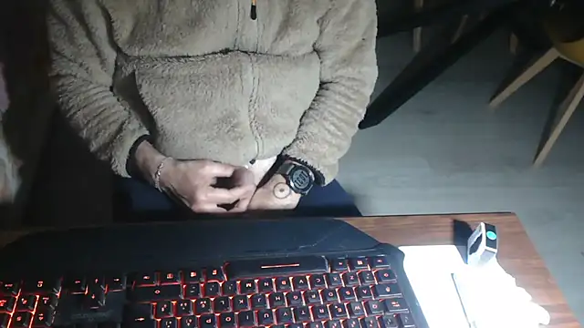 Adri gard online show from April 7, 8:31 pm