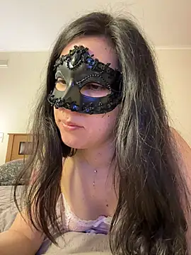 Snapshot of Reinacatchile chatting on December 16, 2:25 am Reinacatchile online show from December 16, 2:25 am