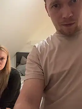 Snapshot of NickyGold_Official chatting on November 2, 8:11 pm NickyGold Official online show from November 2, 8:11 pm