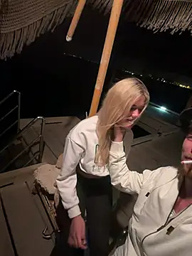 Snapshot of NickyGold_Official chatting on February 14, 7:43 pm NickyGold Official online show from February 14, 7:43 pm