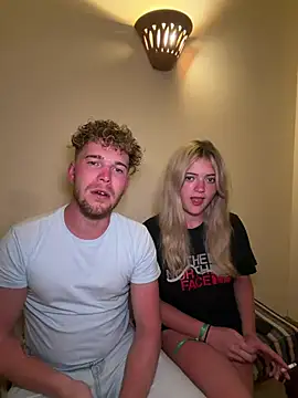 Snapshot of NickyGold_Official chatting on March 12, 7:20 pm NickyGold Official online show from March 12, 7:20 pm