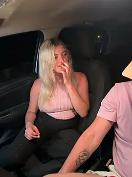 Snapshot of NickyGold_Official chatting on March 14, 7:19 pm NickyGold Official online show from March 14, 7:19 pm