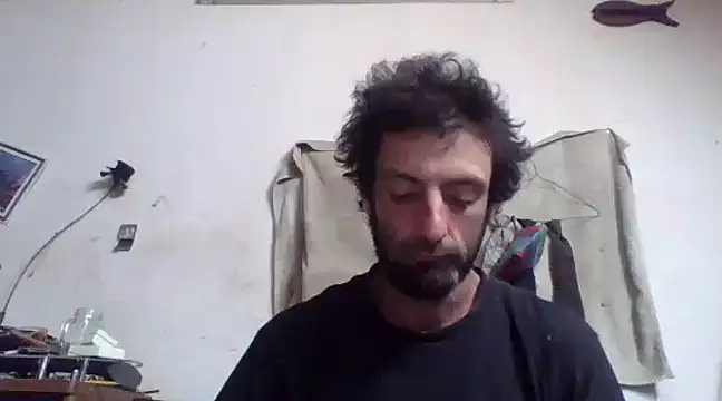 Snapshot of BigPeter6987 chatting on December 24, 9:39 am BigPeter6987 online show from December 24, 9:39 am