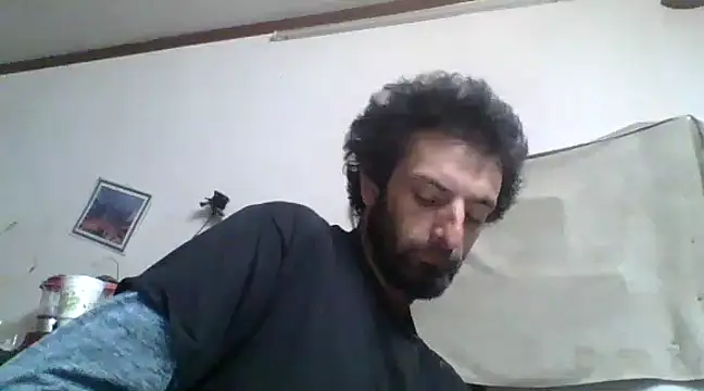 Snapshot of BigPeter6987 chatting on December 25, 5:37 pm BigPeter6987 online show from December 25, 5:37 pm